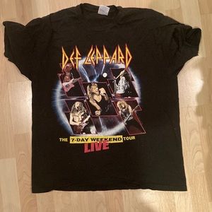 Def Lepard band shirt